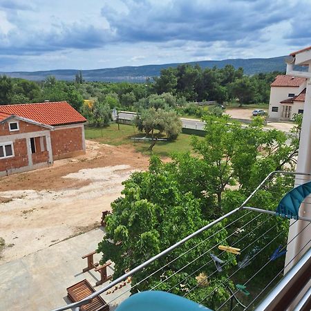 Apartmani Vesna Starigrad Paklenica Exterior photo